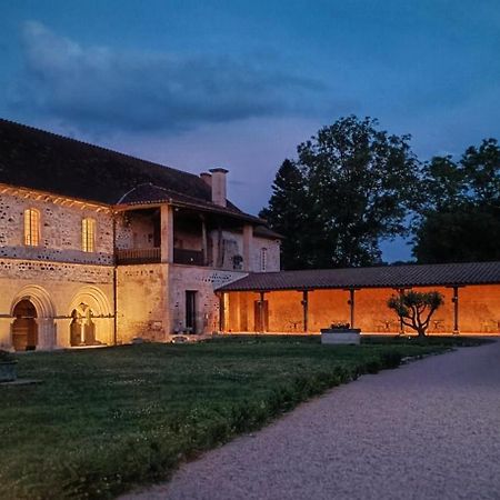 Abbaye Saint Gilbert Bed & Breakfast Exterior photo